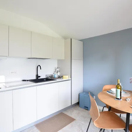 1 Bedroom Cozy In Borgofranco Divrea
